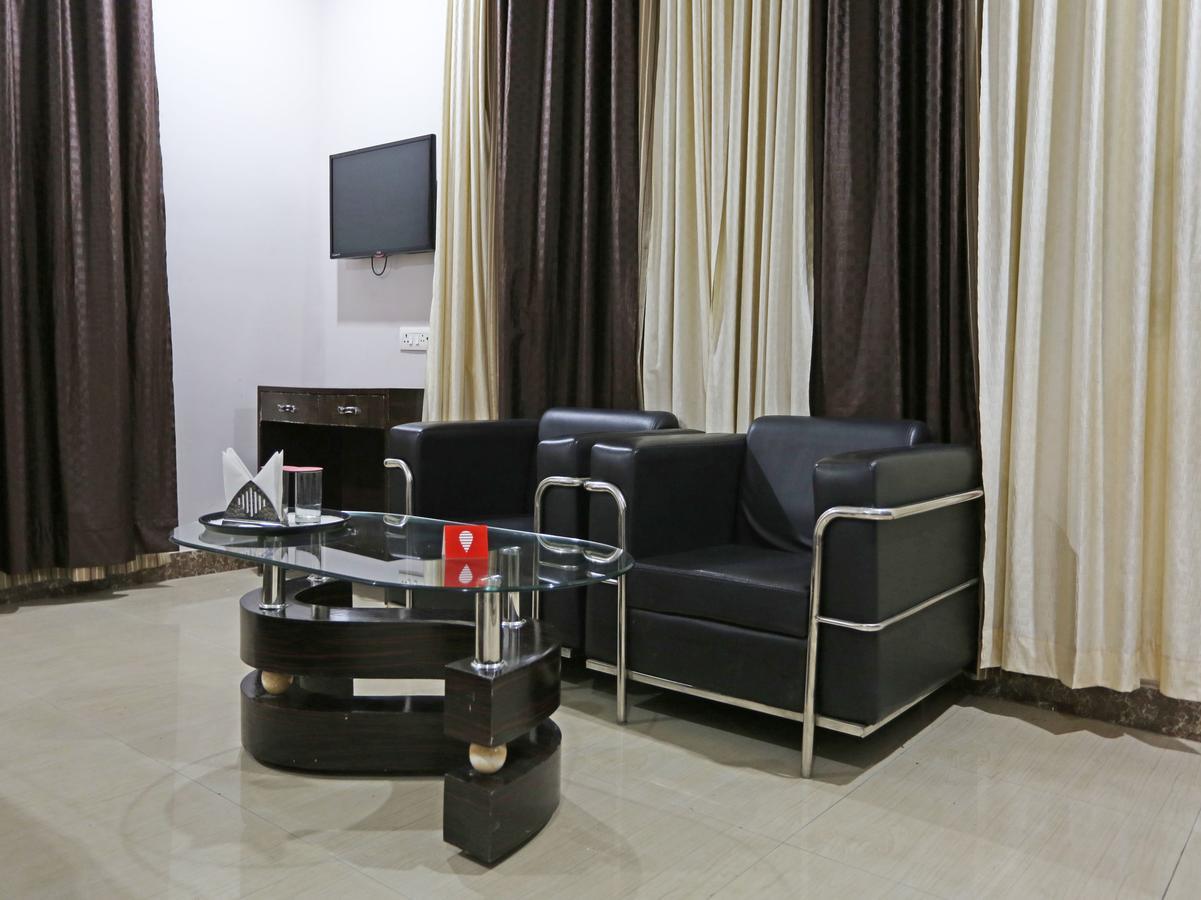 Haldwāni Oyo 4635 Sheetal Hotel מראה חיצוני תמונה