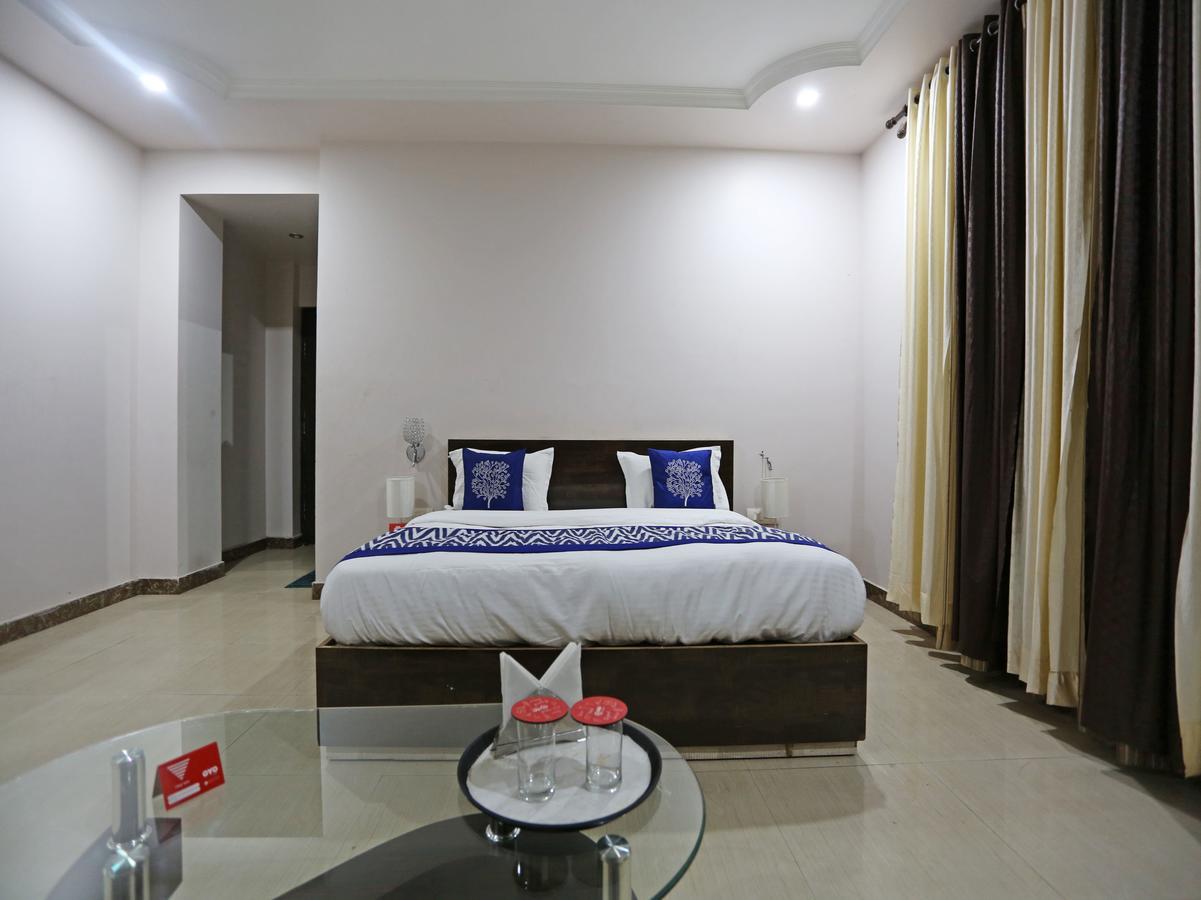 Haldwāni Oyo 4635 Sheetal Hotel מראה חיצוני תמונה