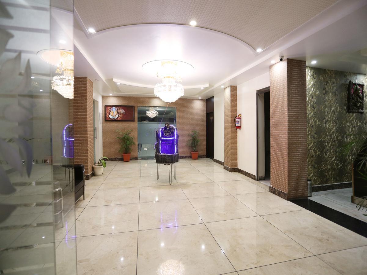 Haldwāni Oyo 4635 Sheetal Hotel מראה חיצוני תמונה